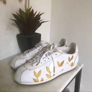 nike cortez gold leaf